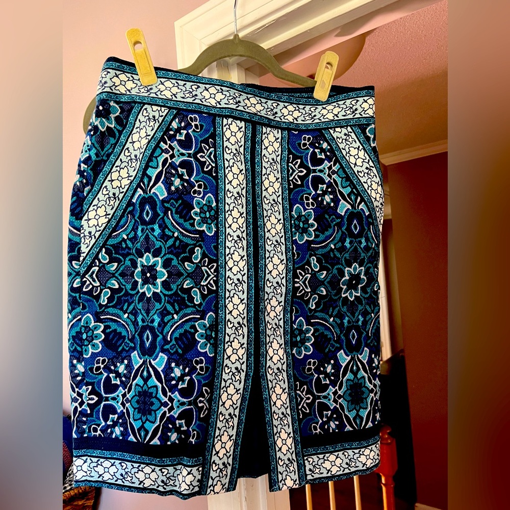 LOFT Pencil Skirt 8 Blue Multi Floral